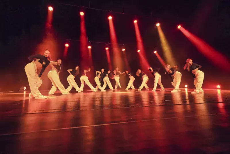 Performance von unseren Tanzschülern bei unserer Jubiläums-Gala 2024